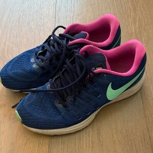 Nike Women's Navy and Pink Athletic Tennis Shoes Sneakers Size 8.5